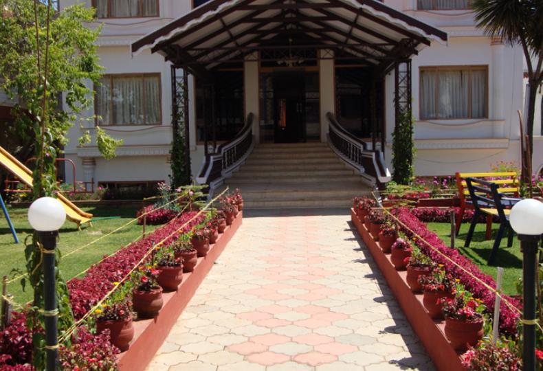 Hotel Sapphire Grand Ooty Exterior foto